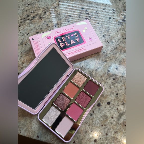 BNIB - Too Faced Let’s Play Eyeshadow Palette - Picture 4 of 5
